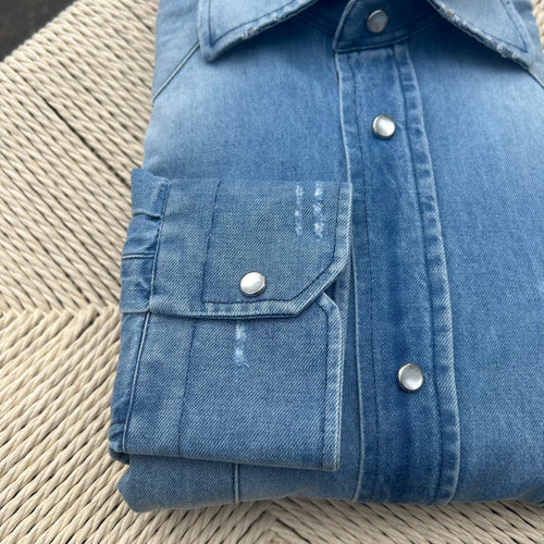 Chemise « used » en denim Texas bleu clair super bleached