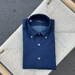 Chemise col boutonné denim brut bleu indigo coupe ajustée