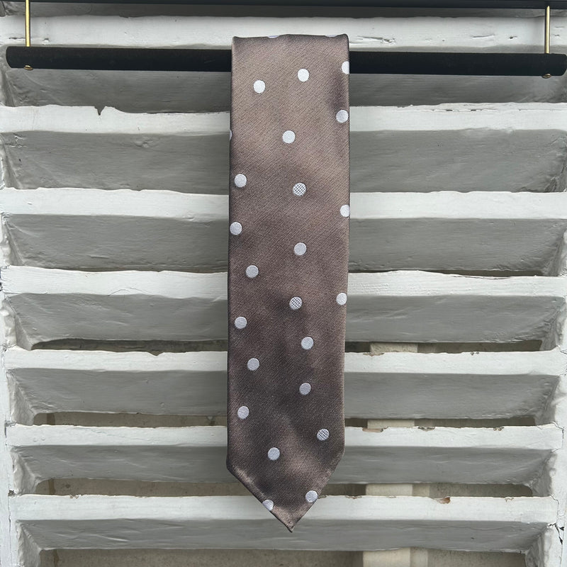 Cravate beige motifs pois blanc 118