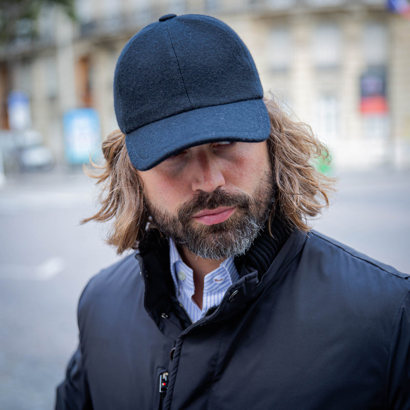 Casquette en cachemire noir