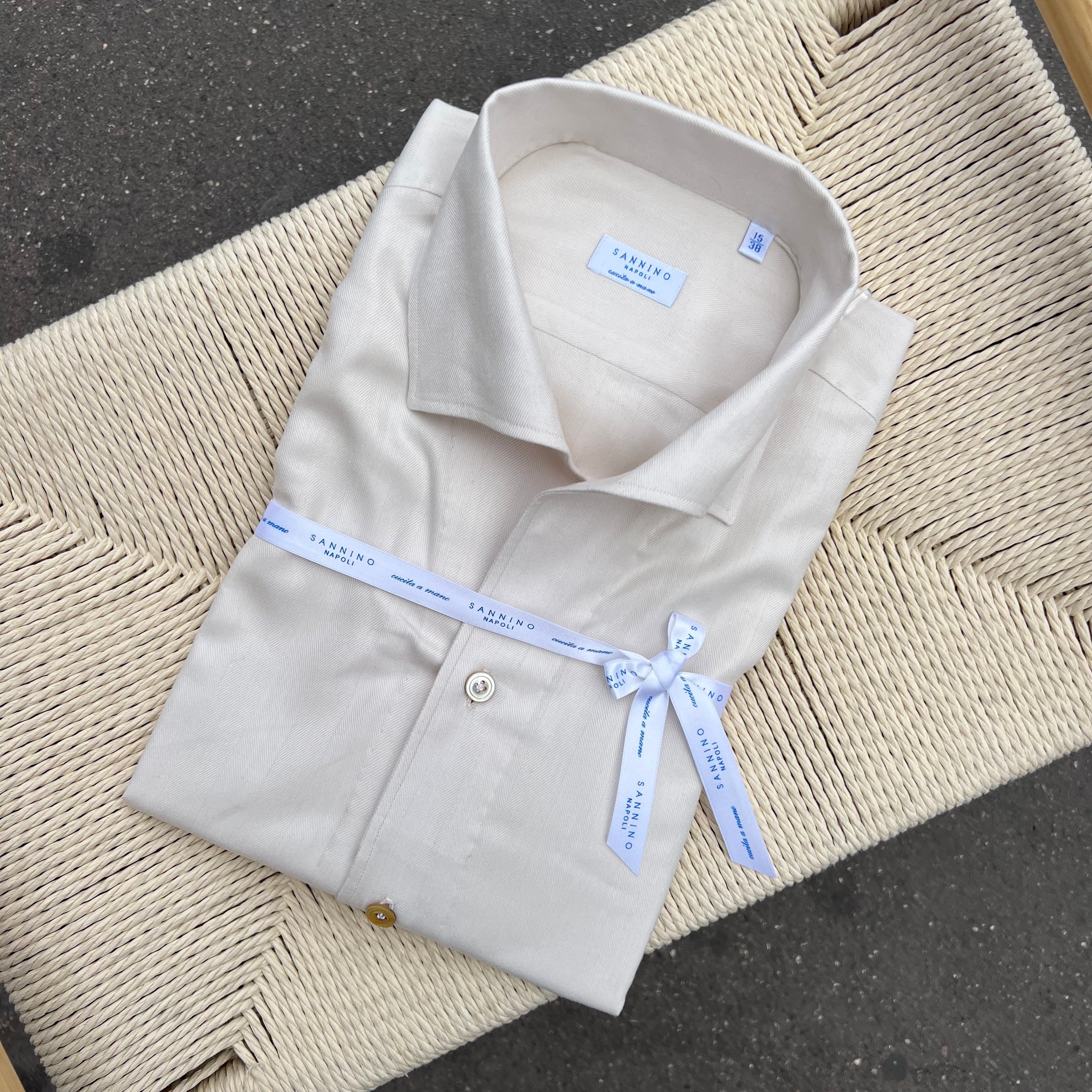 Chemises femme en ligne: Chemises élégantes, en soie ou coton | YOOX Chemises femme en ligne: Chemises élégantes, en soie ou coton | YOOX
