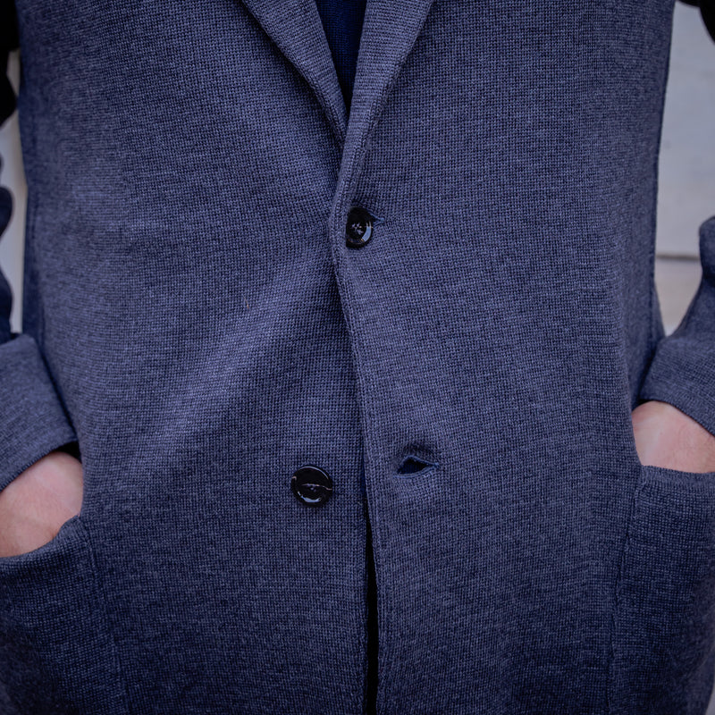 Veste en maille gris soutenu laine