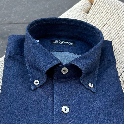 Chemise col boutonné denim brut bleu indigo coupe ajustée