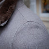 Blouson en cachemire impermeable Loro Piana (Rain System) chevron beige clair