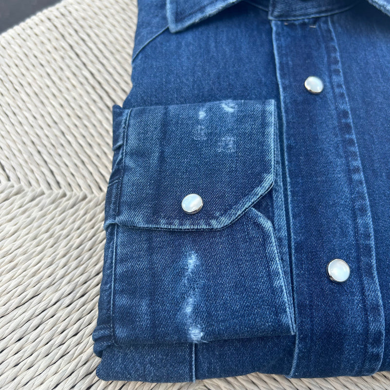 Chemise « used » en denim Texas bleu foncé