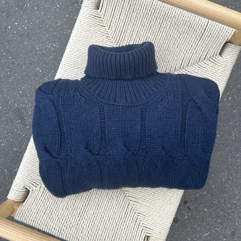Pull col roulé torsadé laine et cachemire bleu marine