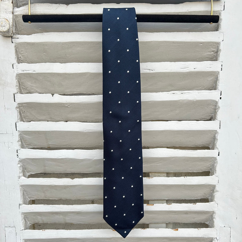 Cravate bleu marine micro grenadine motifs pois blanc 41