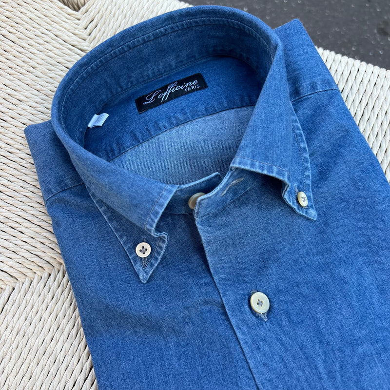 Chemise col boutonné denim bleached coupe ajustée
