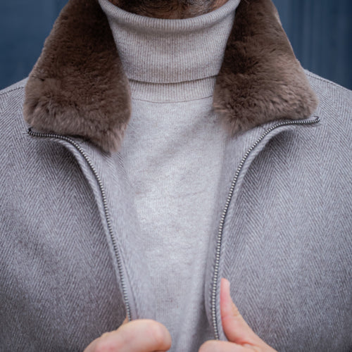 Blouson en cachemire impermeable Loro Piana (Rain System) chevron beige clair