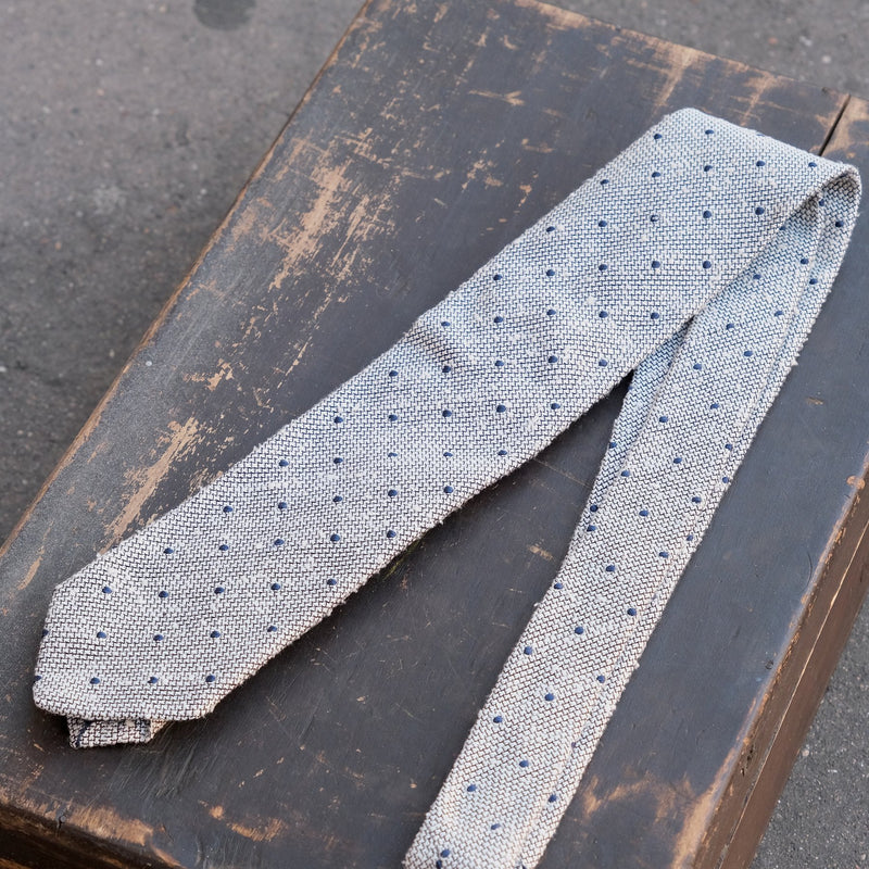 Cravate shantung à pois marine