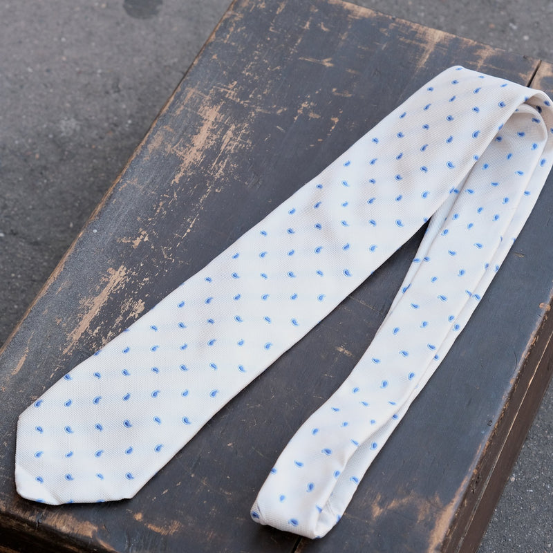 Cravate blanc cassé à motif paisley