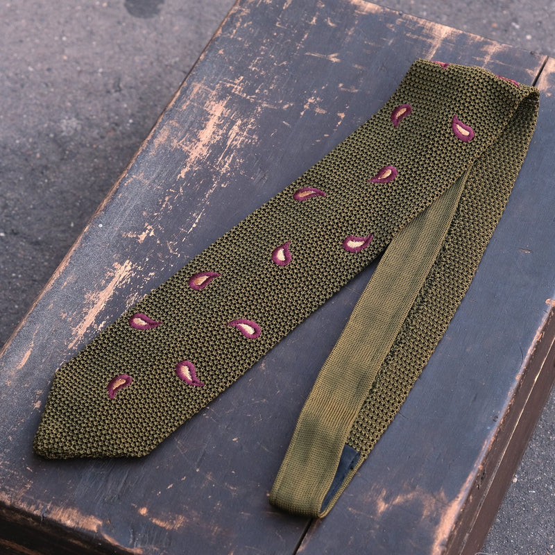 Cravate tricot kaki motif paisley