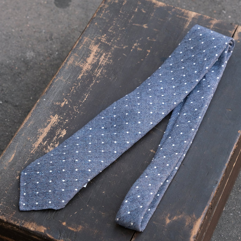 Cravate bleu coton lin et soie à pois